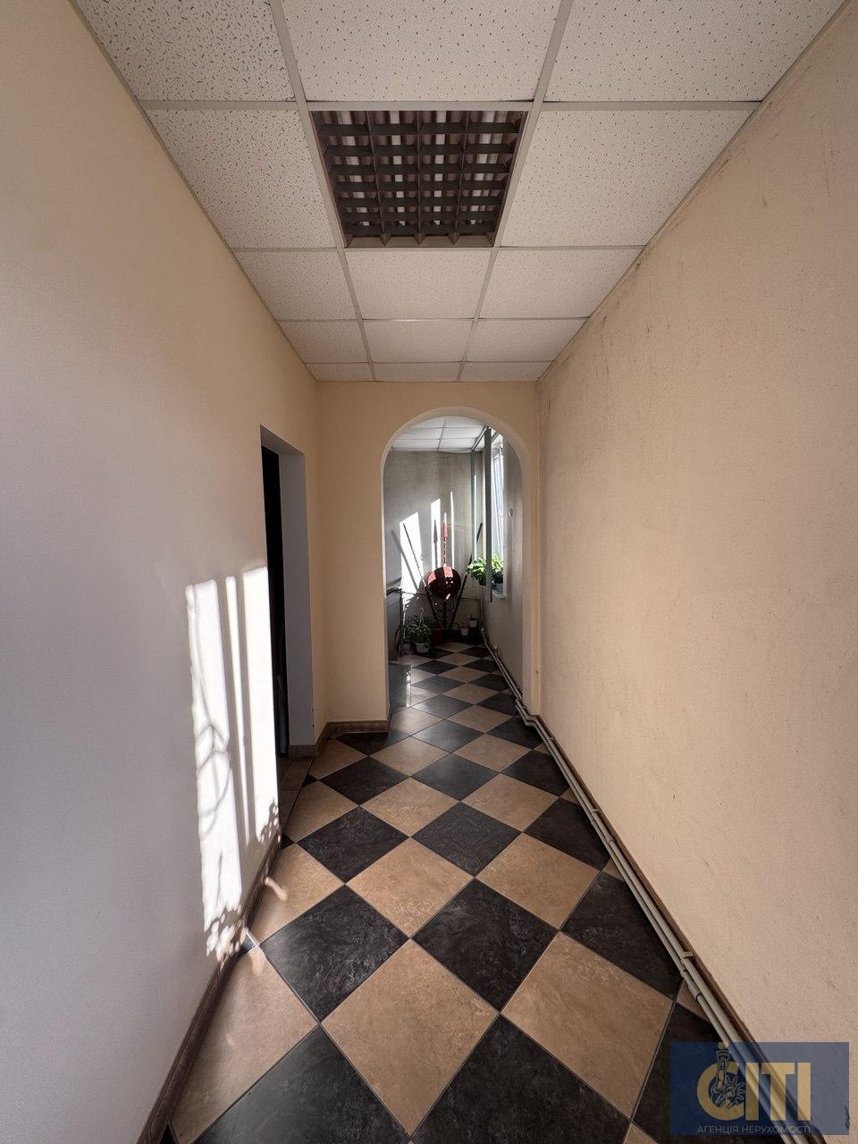 photo_2_2025-10-07_22-38-57 Нежитлове приміщення в самому центрі міста, вул. Київська (біля ТРЦ “Глобал”). Київська (біля ТРЦ “Глобал”), 400 м²