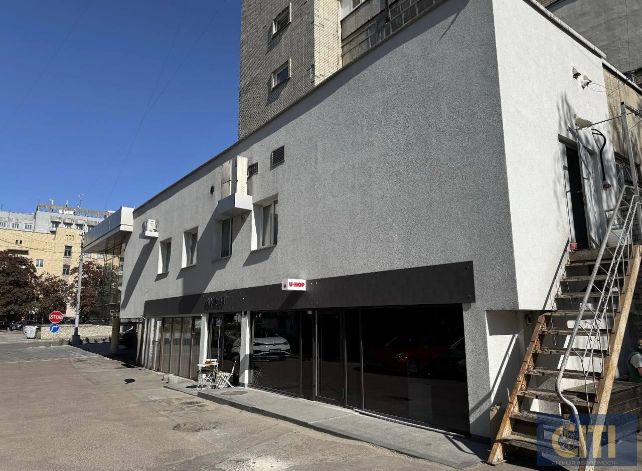 photo_4_2025-10-07_20-42-54 Продається комерційне приміщення площею 300 м² у самому центрі Житомира