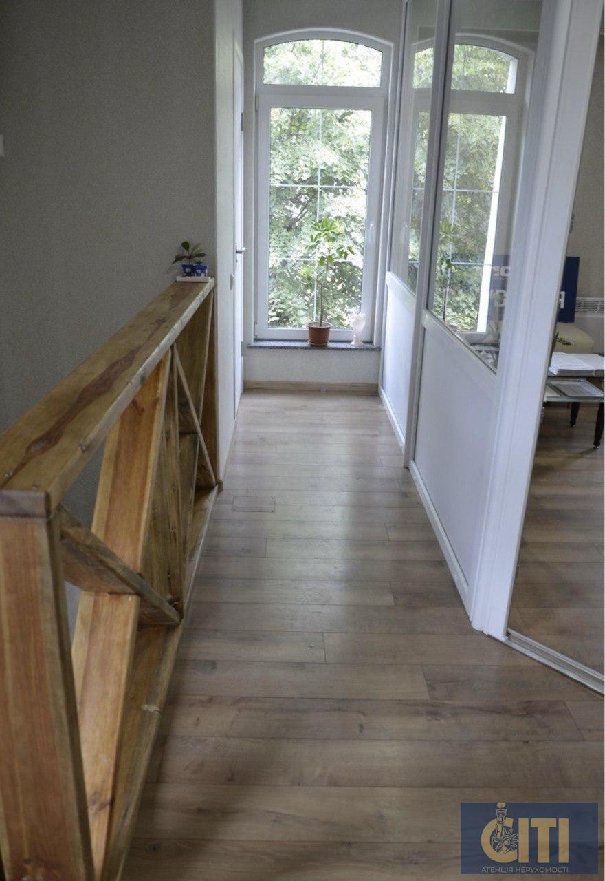 photo_5_2025-10-07_22-30-19 Офісне приміщення в центрі, вул. Покровська, 43 (перехрестя з вул. Лесі Українки), 50 м2