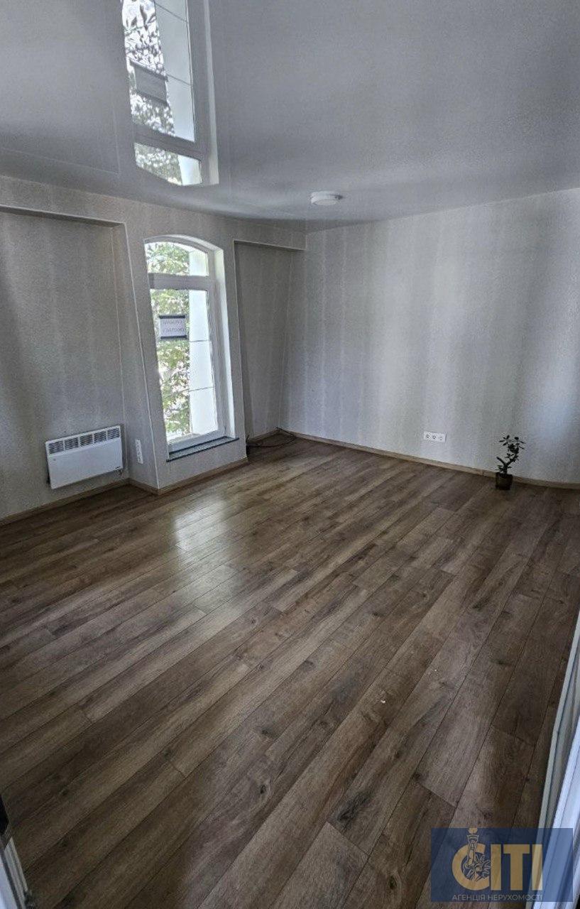 photo_6_2025-10-07_22-30-19 Офісне приміщення в центрі, вул. Покровська, 43 (перехрестя з вул. Лесі Українки), 50 м2