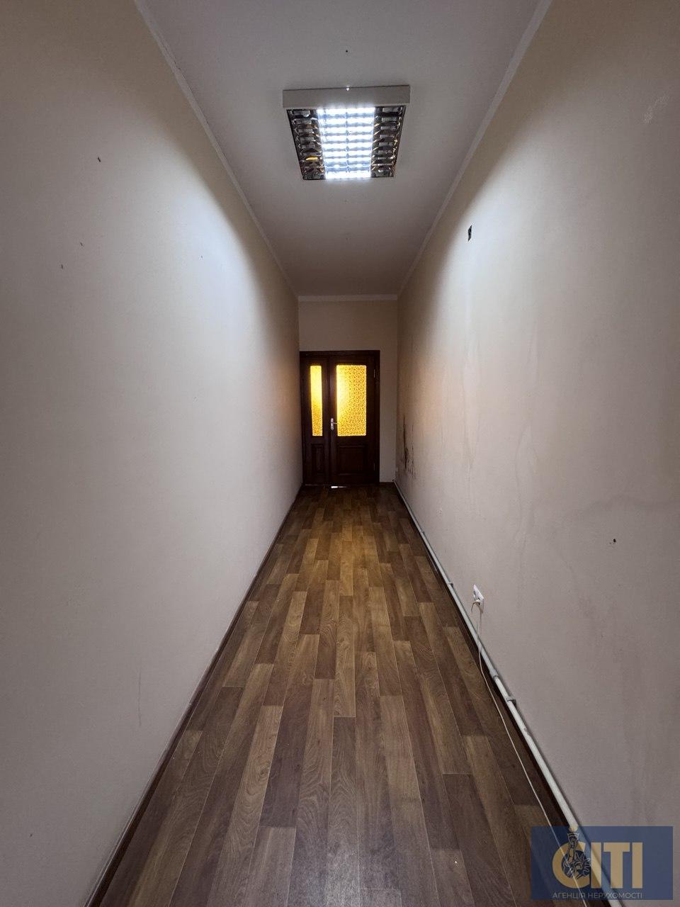 photo_6_2025-10-07_22-38-57 Нежитлове приміщення в самому центрі міста, вул. Київська (біля ТРЦ “Глобал”). Київська (біля ТРЦ “Глобал”), 400 м²