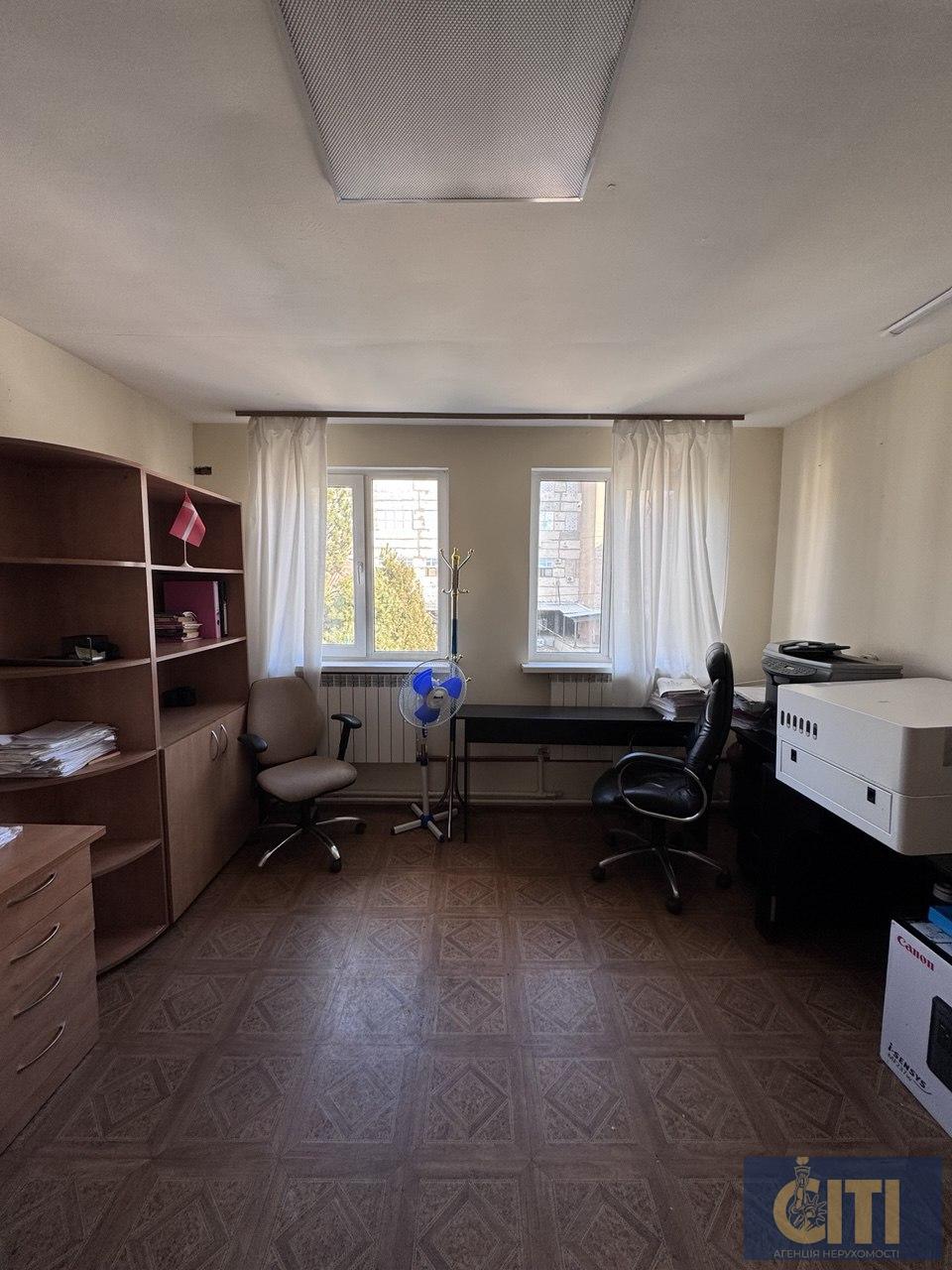 photo_7_2025-10-07_22-38-57 Нежитлове приміщення в самому центрі міста, вул. Київська (біля ТРЦ “Глобал”). Київська (біля ТРЦ “Глобал”), 400 м²