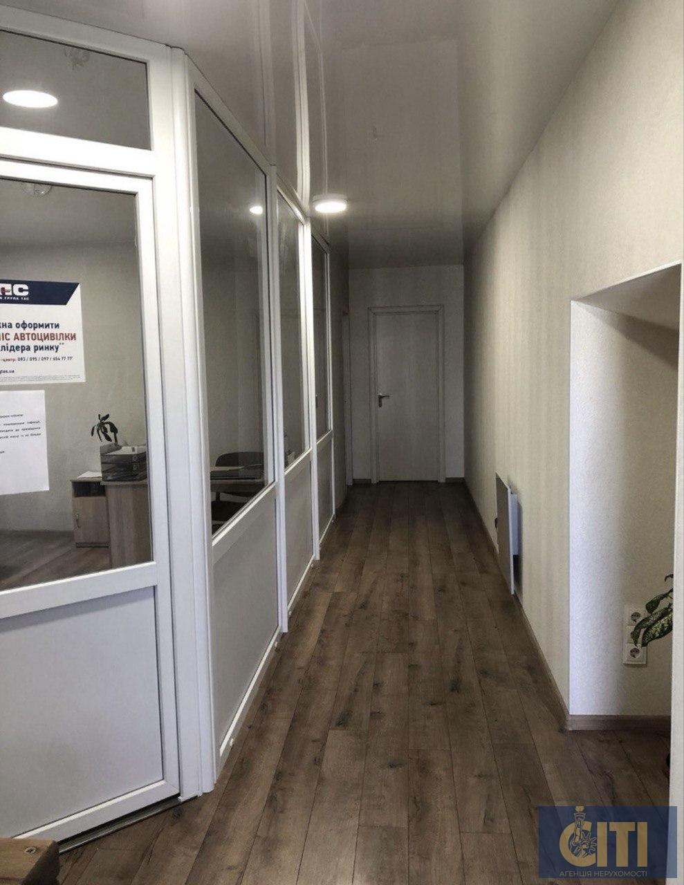 photo_9_2025-10-07_22-30-19 Офісне приміщення в центрі, вул. Покровська, 43 (перехрестя з вул. Лесі Українки), 50 м2