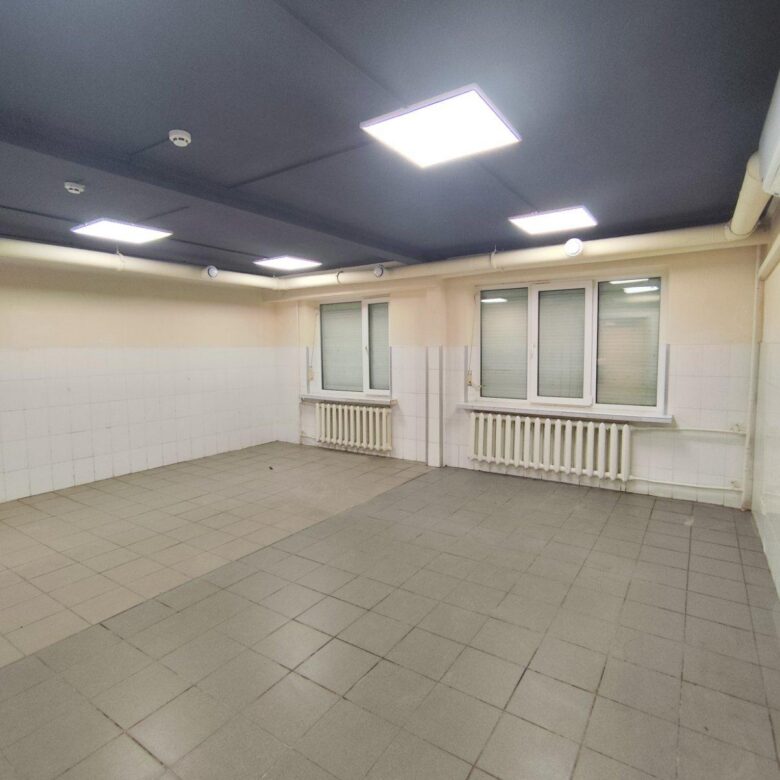 Пропонується в оренду нежитлове приміщення загальною площею 103 м², проспект Миру