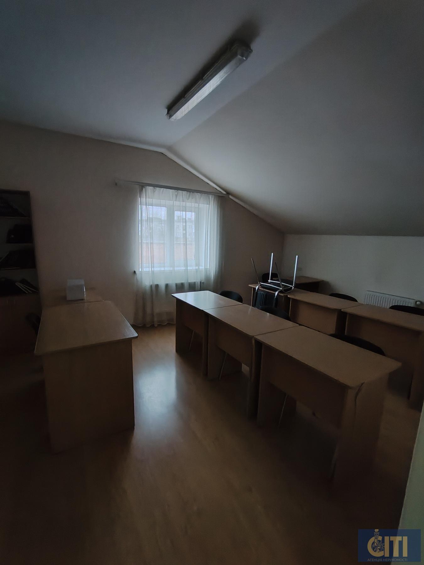 0-02-05-01e35417bc181932e8926d8124a963c2f8f075b8dbf471ed366ca81a0ae6cdfd_2ca4c59894da1a4e Продається приміщення 800 кв.м. у центрі Житомира, район майдану Короленка