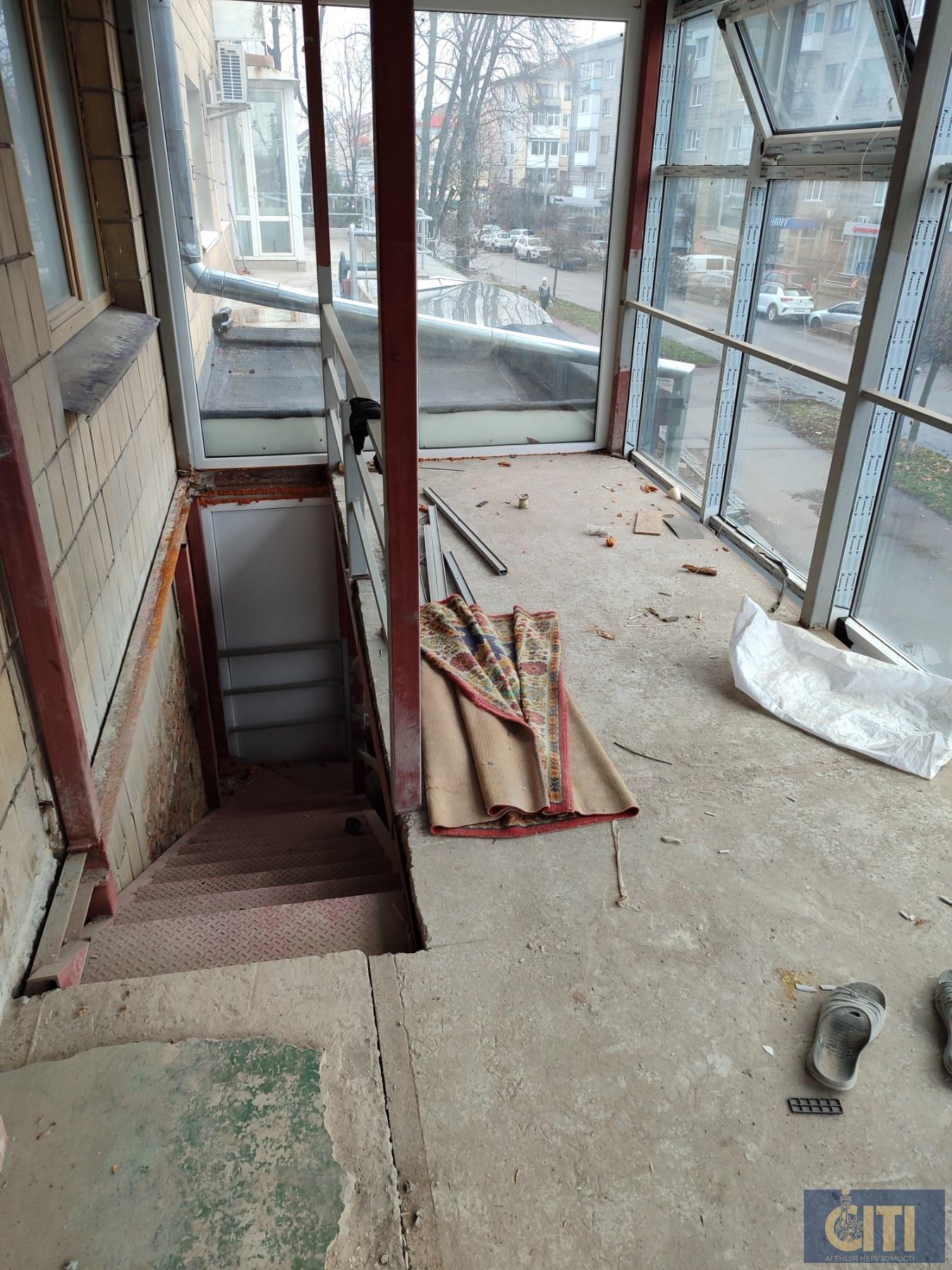 0-02-05-22e06f75ee028cc973c0d2231b654190f3399c8815396fd3face84c7a9baa3c8_1bc734b712d0b174 Оренда приміщення 180 кв. м. у центрі Житомира район перехрестя Н. Сотні/Лятошинського