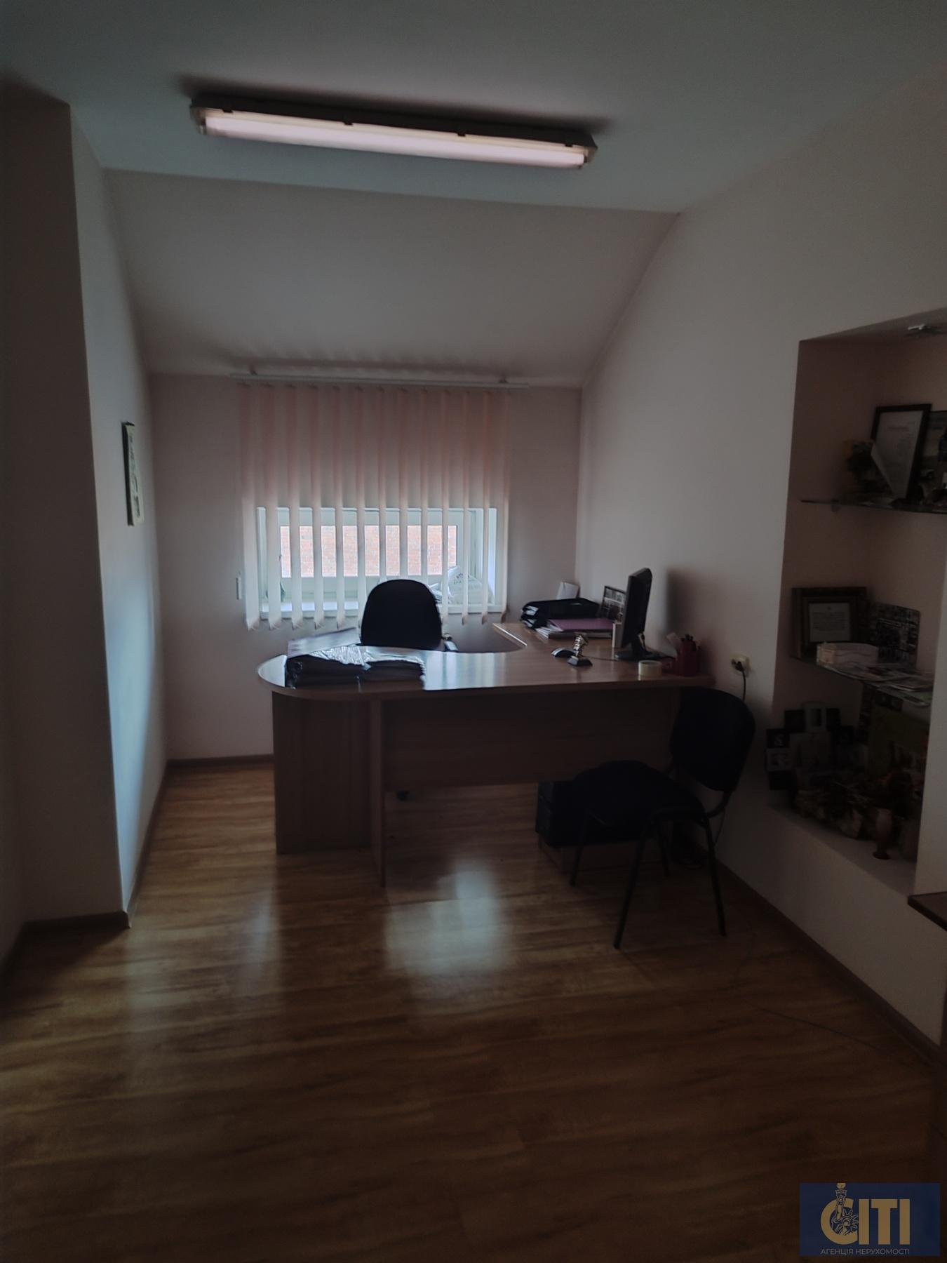 0-02-05-9cc1c2ccd523fa5430431044f521b20fc55f016ff2ac72b93014dd688b297725_7bc46699df26e866 Продається приміщення 800 кв.м. у центрі Житомира, район майдану Короленка