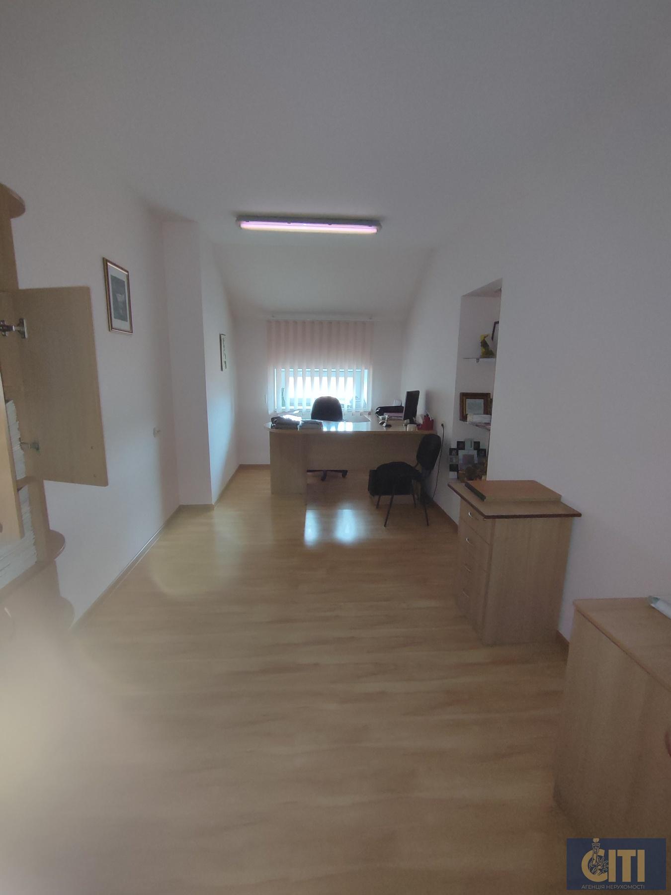 0-02-0a-2d79dd34408da582f2feb4269a5e55654ca8b65ccd2f3aaba0fddf9a8e530cd8_5f9359f88c5e5596 Продається приміщення 800 кв.м. у центрі Житомира, район майдану Короленка