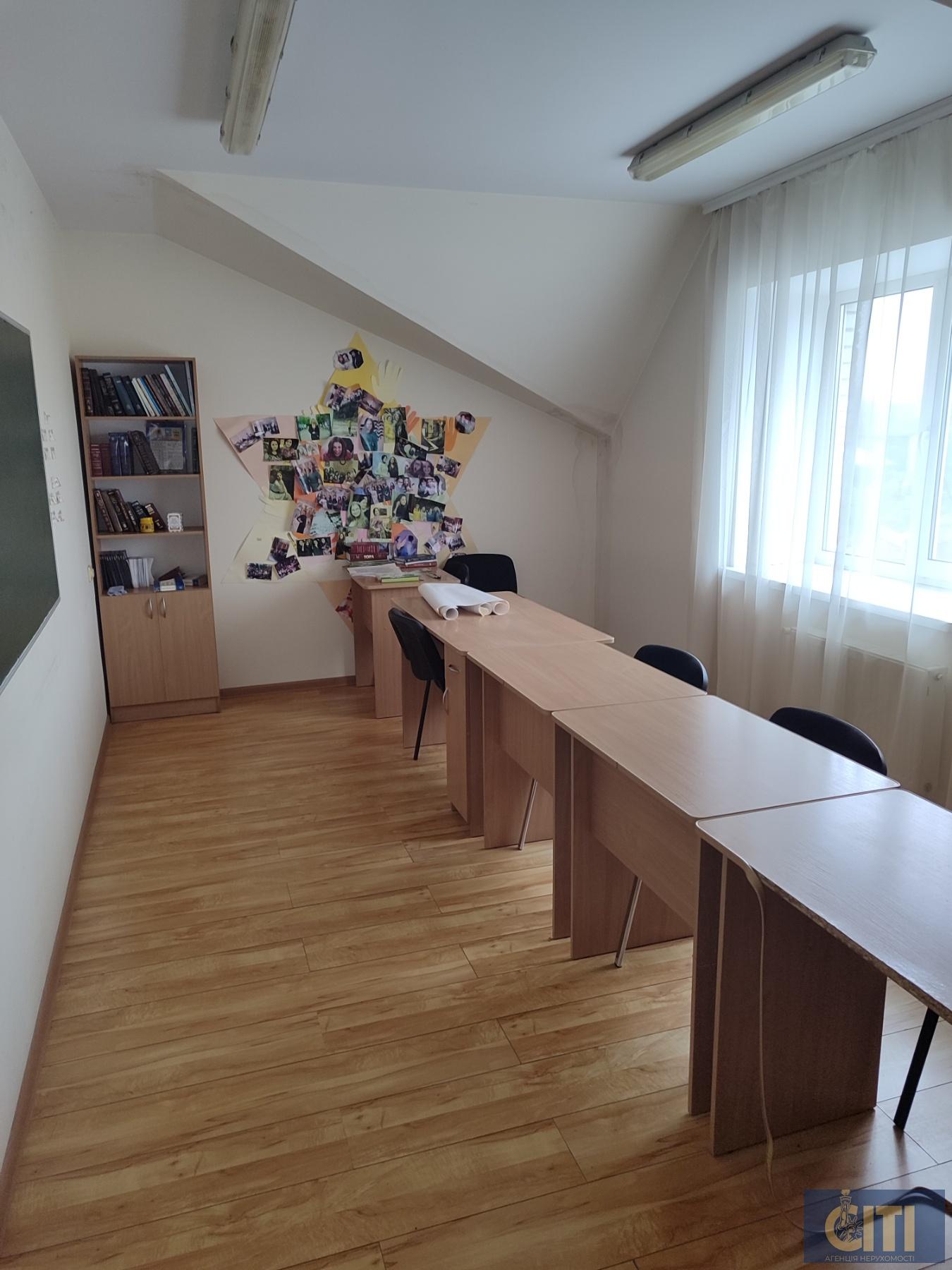 0-02-0a-68d7eec2c72773fc710bdfbc10e7e3af3c166ef2307107b3b618fa7e1b9303d3_98aa34843e274d15 Продається приміщення 800 кв.м. у центрі Житомира, район майдану Короленка