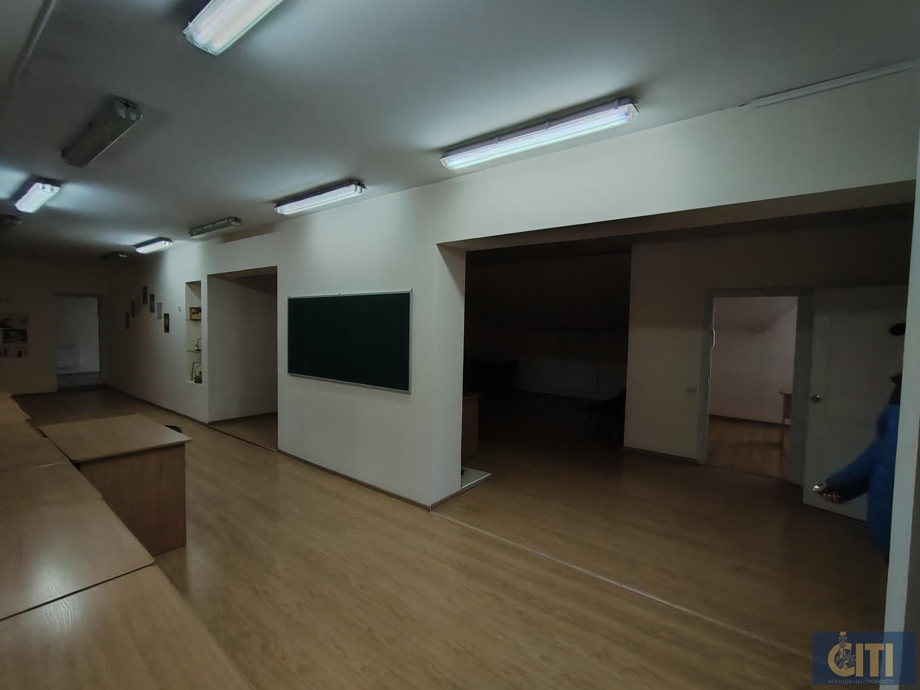 0-02-0a-97727be3abbbdebe2850e671f3973d97aa17ad39f14cf41bf02766418f2250fa_7a3925b7177783ec Продається приміщення 800 кв.м. у центрі Житомира, район майдану Короленка