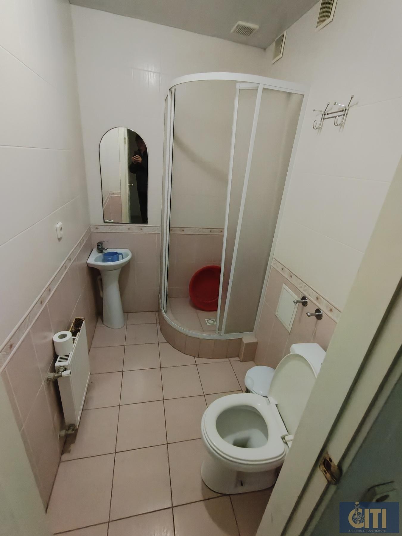 0-02-0a-fa561ee0237dafd56651a0deb32e451c6ec070a92c7350a292d45bdfe15cc75d_427f9b14462d7a03 Продається приміщення 800 кв.м. у центрі Житомира, район майдану Короленка