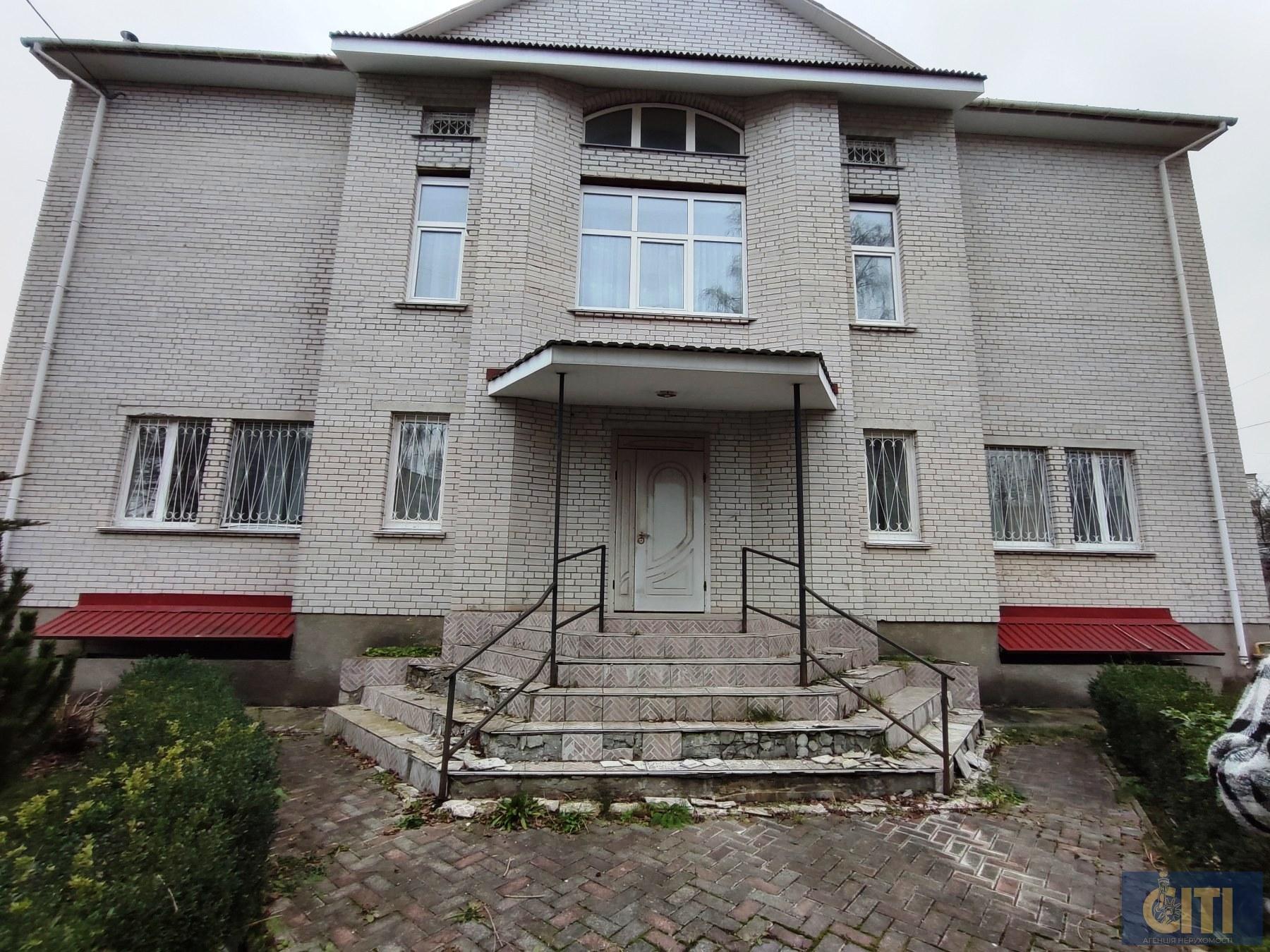 _viber_2025-11-28_14-55-50-325 Продається приміщення 800 кв.м. у центрі Житомира, район майдану Короленка