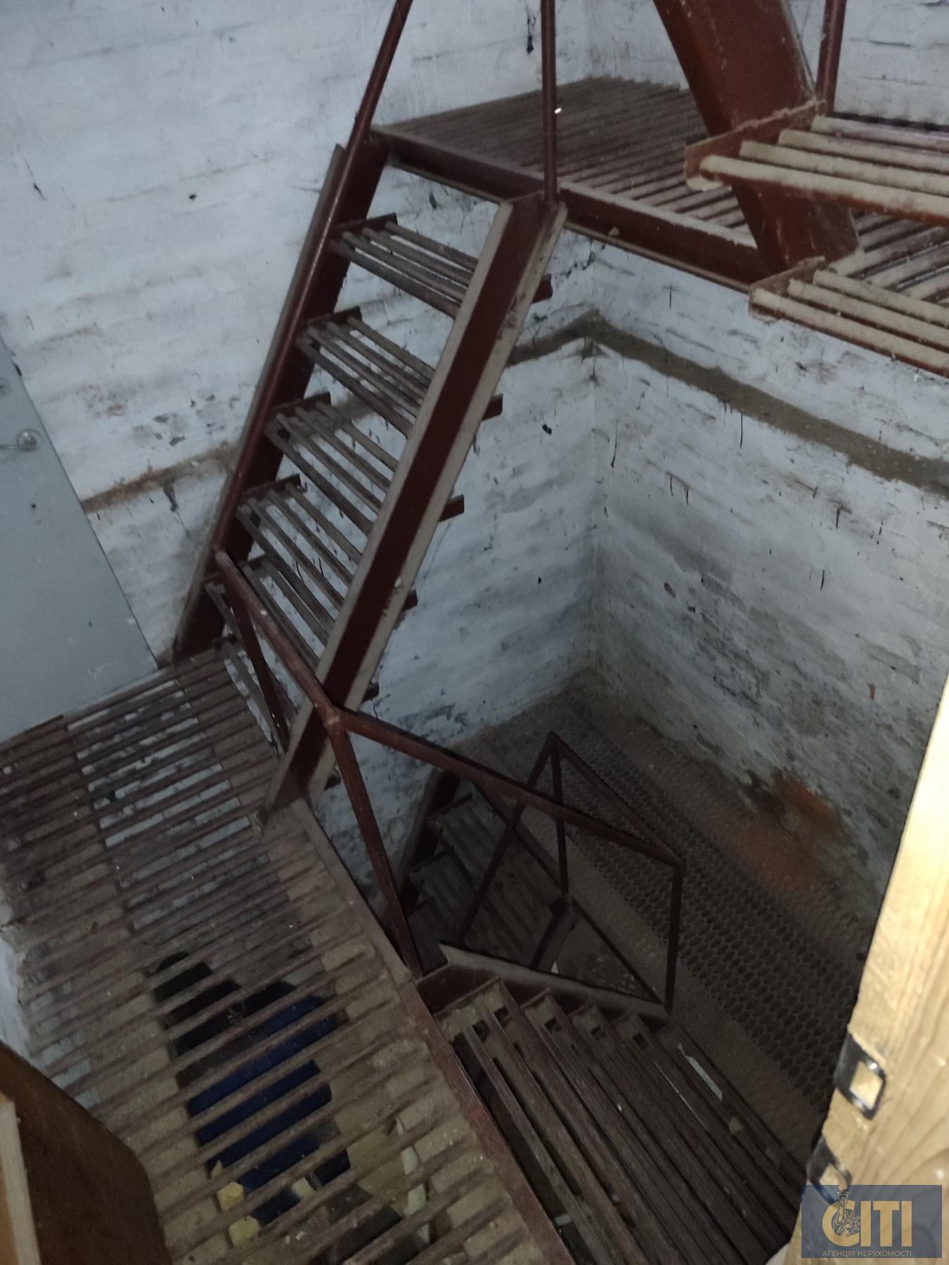 0-02-05-8ee66762dcb142dee0d007981209e21482c343428ec2b8240579fc82f7e1700d_3258b0b8e1e70e37 Продаж приміщення 227 кв. м. район Богунії за панчішною фабрикою.