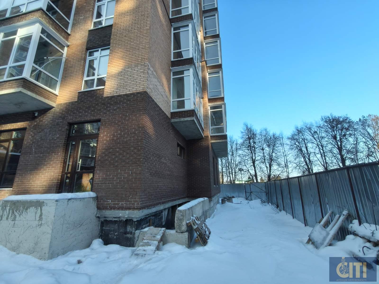 0-02-05-49a7d837a99a5d003962e5d5b2222499fac3ea3740d89b1361e86b98a7cf2628_227925302715486d Продаж фасадного комерційного приміщення, 120 кв.м, район Малинського ринку