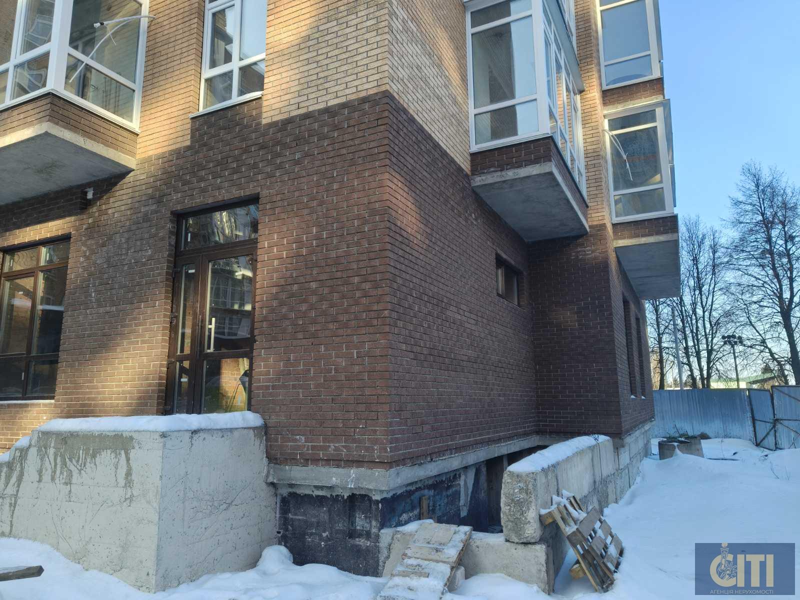 0-02-05-5f5903cd8d20ac0c4f9b92233d303e8cbb3f17fa3b591e432a8f6f92f78e0bd2_28a8060443a32205 Продаж фасадного комерційного приміщення, 120 кв.м, район Малинського ринку