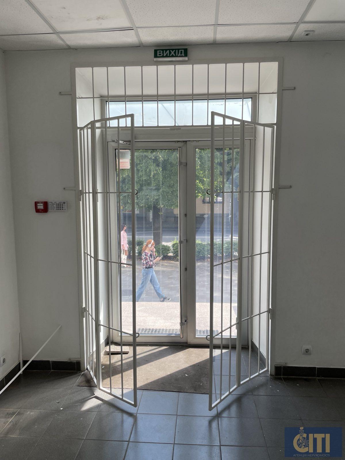 0-02-05-758df9e10418076a7ffd133a0c531fd3eeb3bcb703bd2ec783cf382906121d4c_f49e0d6c410169b4 Оренда нежитлового приміщення в центрі загальною площею 155 кв.м. по вулиці Київській, район ЦУМу