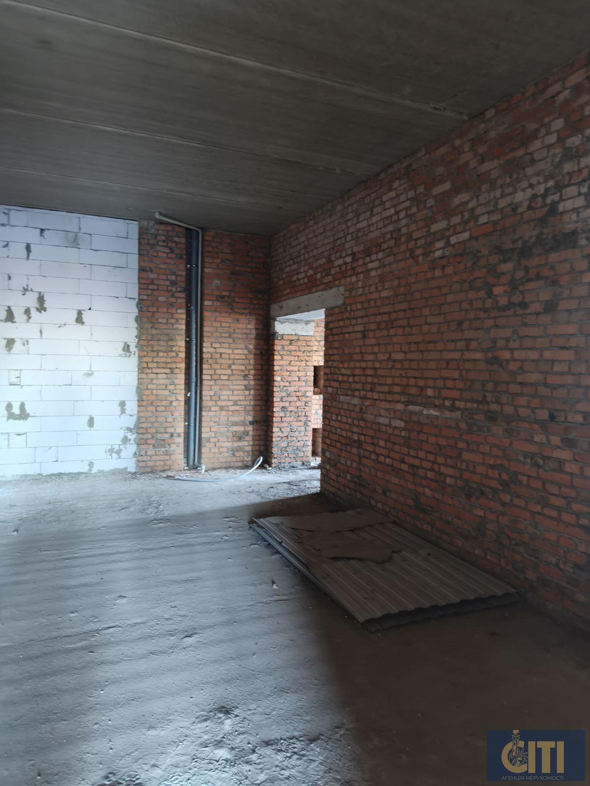 0-02-05-a4c9c801a54af86dba119ebef5b7c41ecdc7b6a55c9deb5b05eddddd1a4fb7b4_eb8451a74b44effc Продаж фасадного комерційного приміщення, 120 кв.м, район Малинського ринку