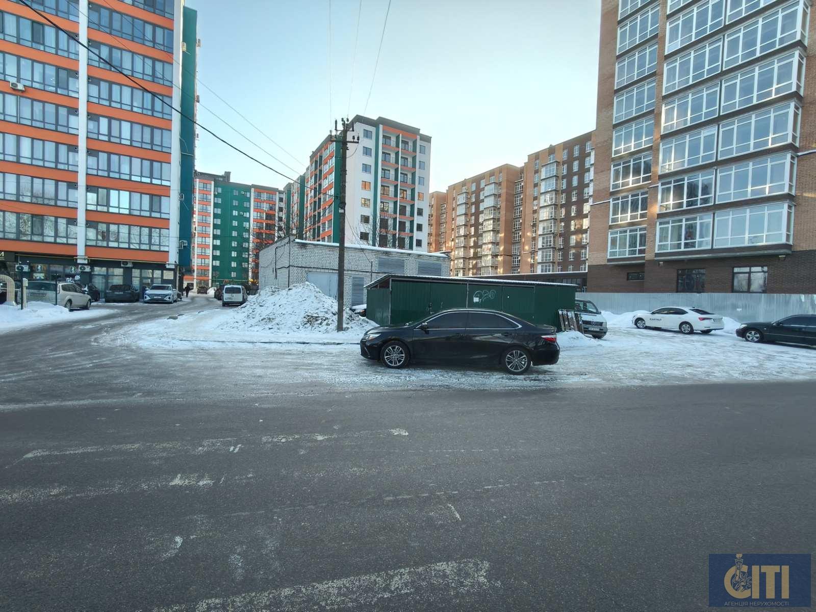 0-02-05-df57059165b4d15b368a77e4d9d29893f89d839f5820c6c9d876a44cba214a87_845381f2914c61d2 Продаж фасадного комерційного приміщення, 120 кв.м, район Малинського ринку