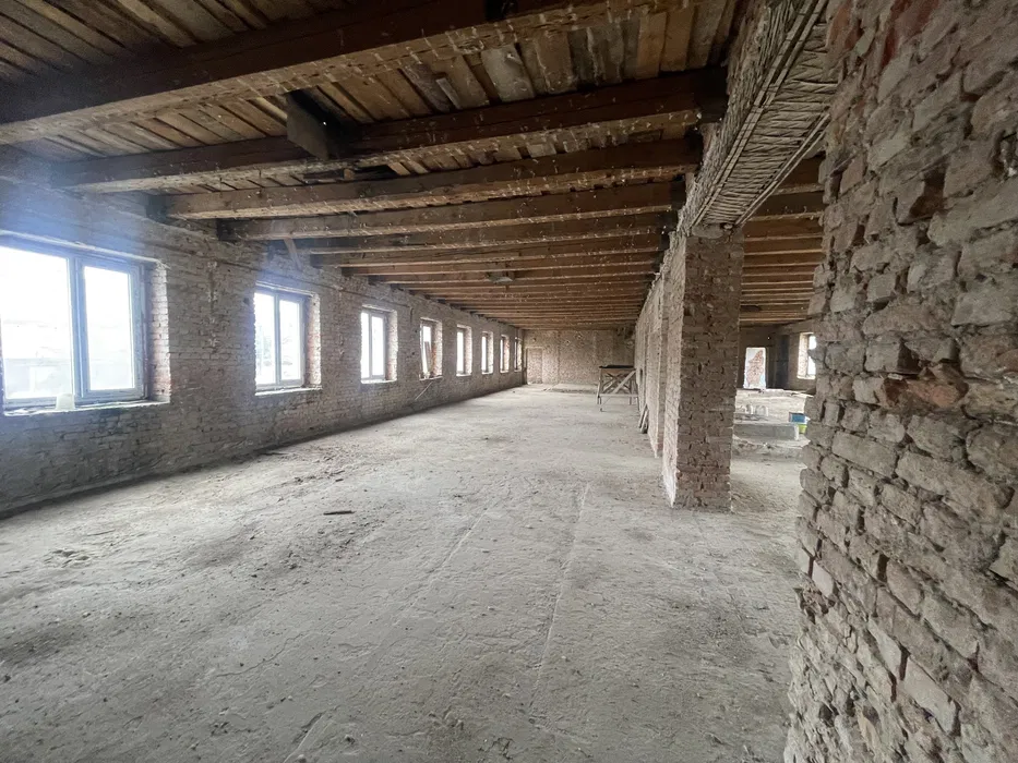 Комерційне приміщення на продаж у Бердичеві, 592 кв.м.