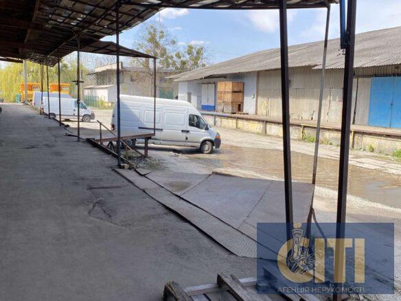 Оренда складу з рампою, 202 кв.м., вул. Кооперативна