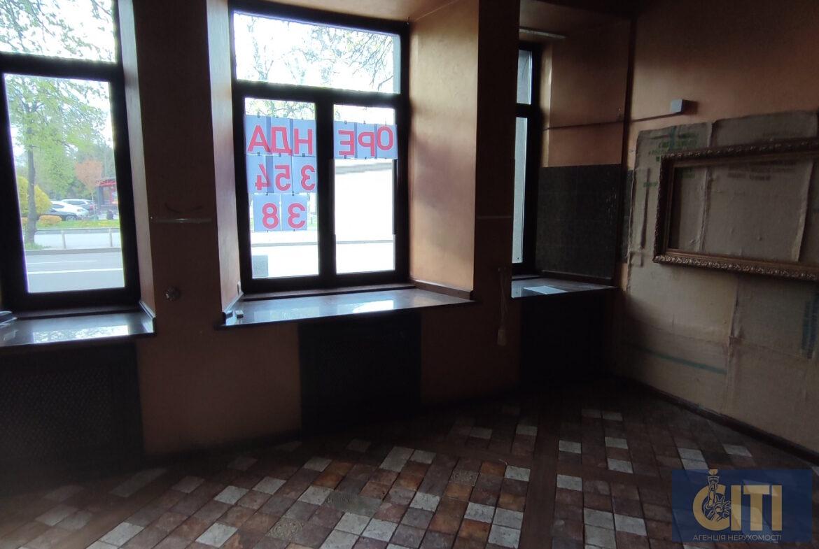 Оренда нежитлового приміщення 28 кв. м . в центрі, навпроти кінотеатру Україна