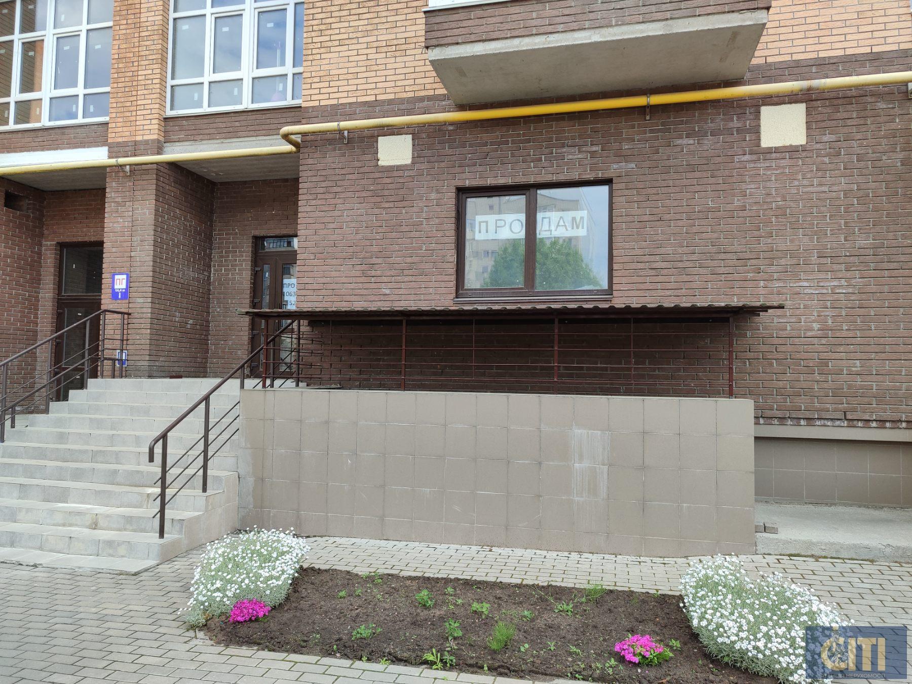 Продається комерційне приміщення в ЖК «Олімпійський», 4 секція — 83 м²