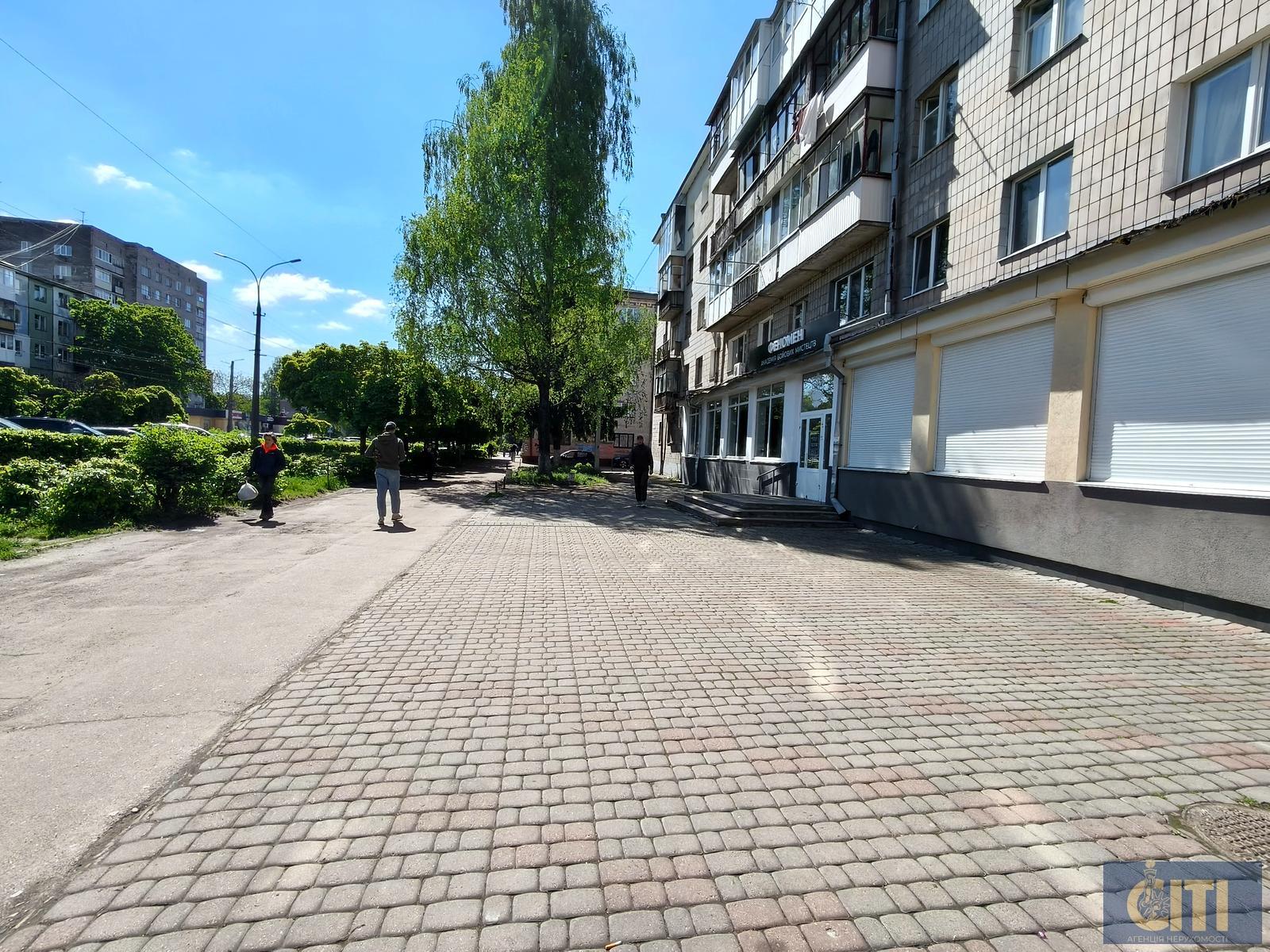 Продаж комерційного приміщення 240 м² у центрі Житомира