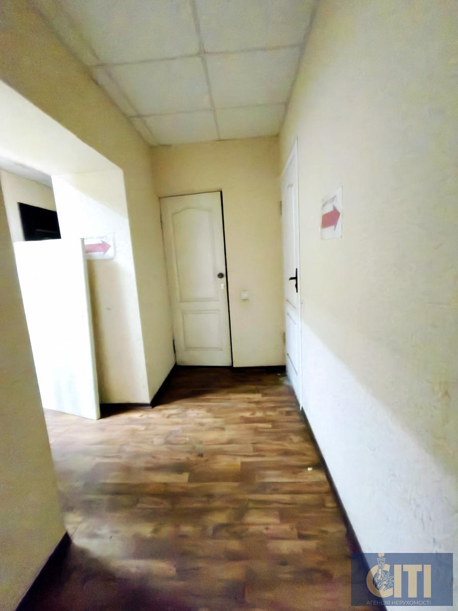 Продаж комерційного приміщення 240 м² у центрі Житомира