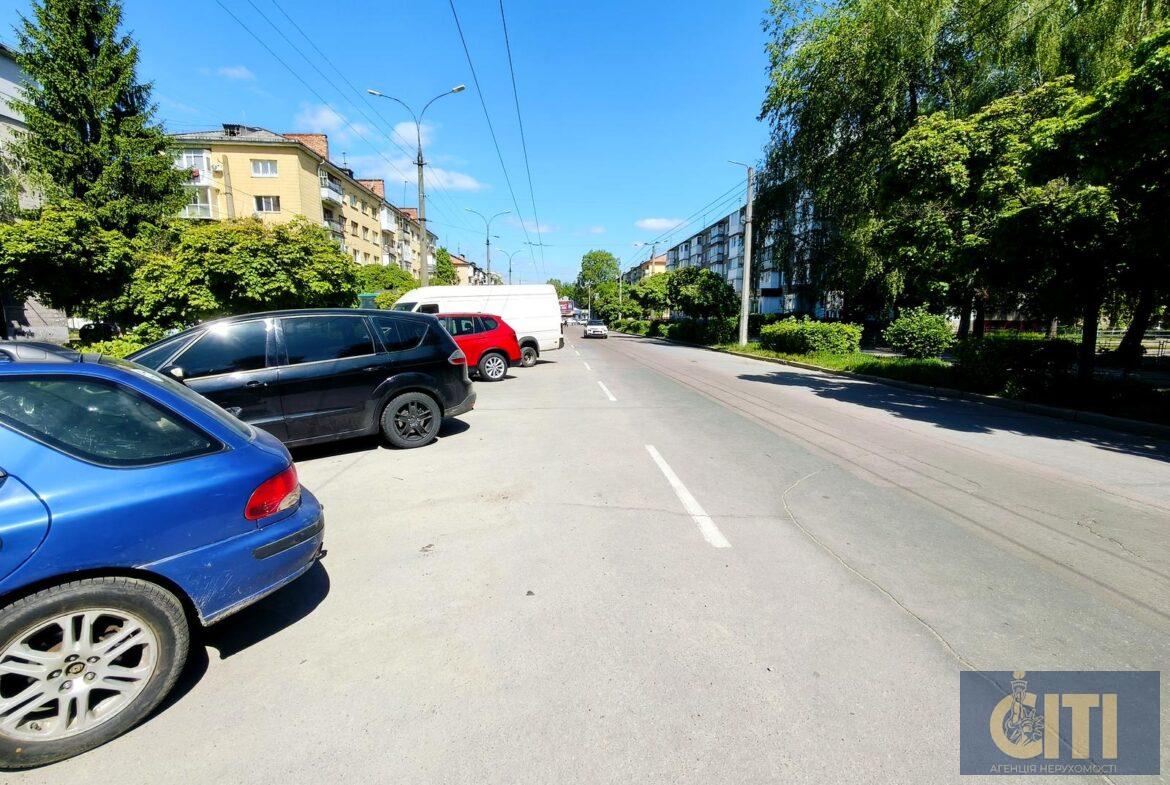 Продаж комерційного приміщення 240 м² у центрі Житомира