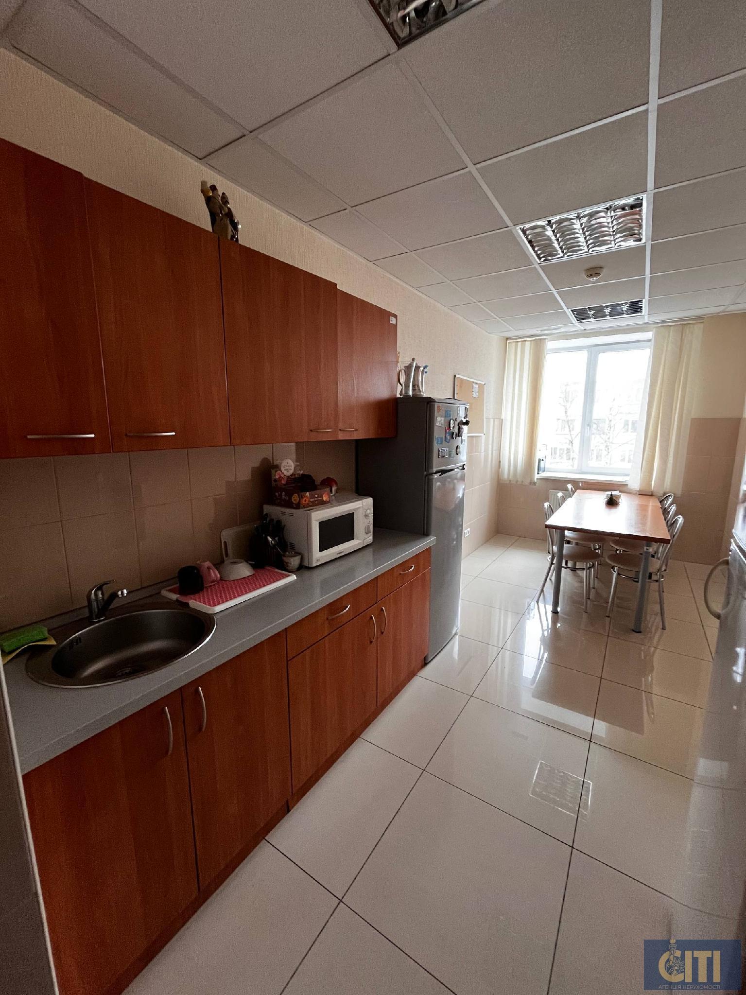 Оренда офісу в центрі Житомира – 900 м²