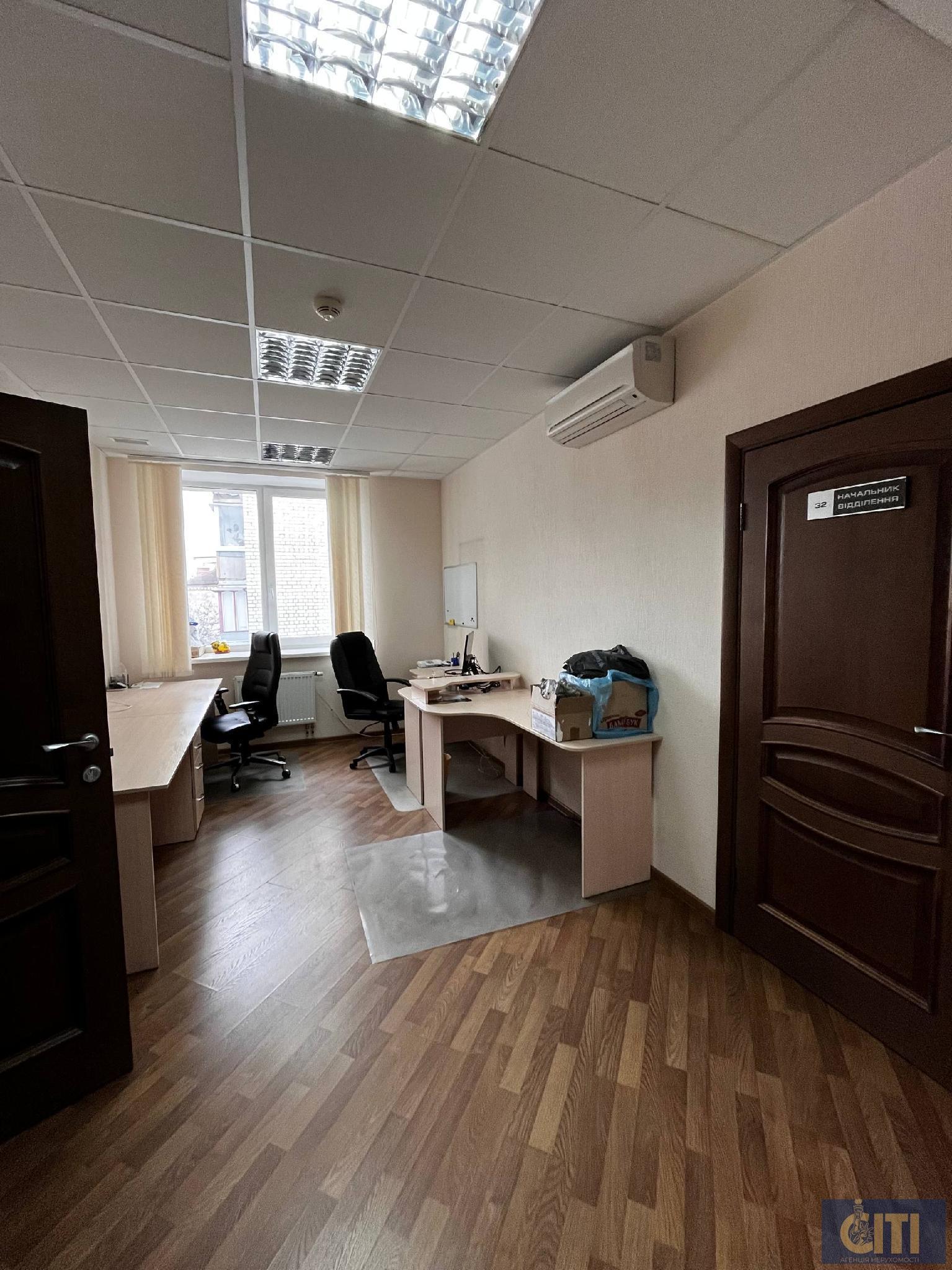 img48 Оренда офісу в центрі Житомира – 900 м²