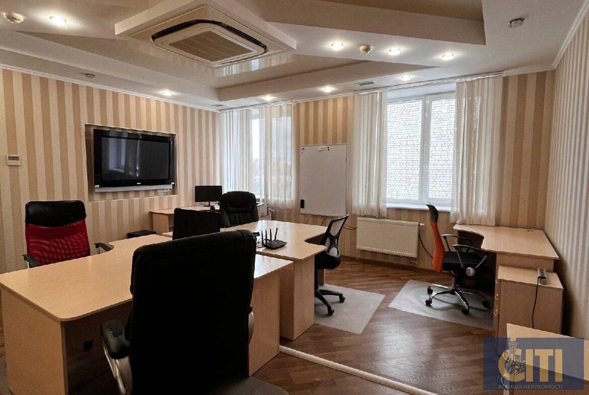 Оренда офісу в центрі Житомира – 900 м²