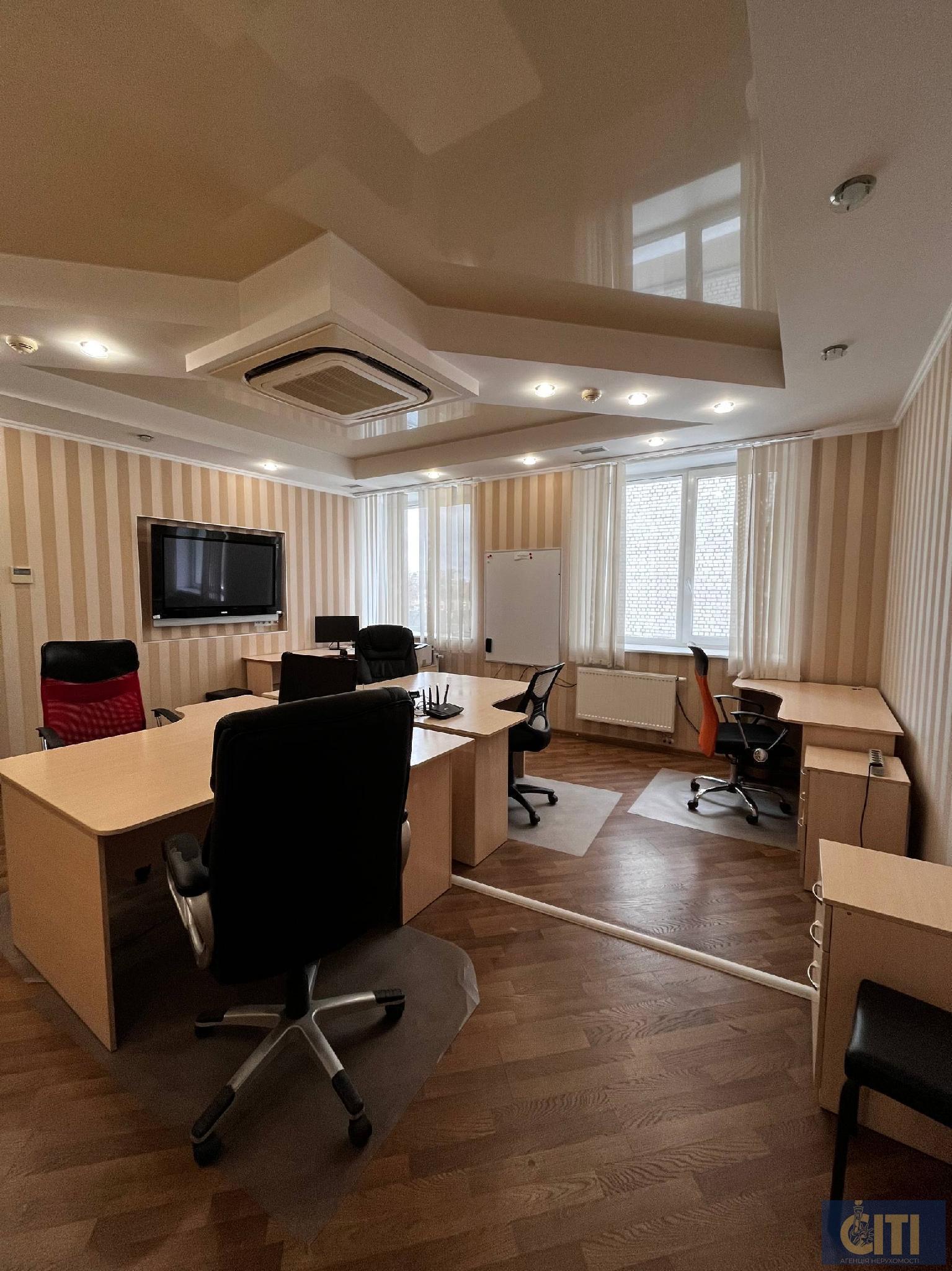img49 Оренда офісу в центрі Житомира – 900 м²