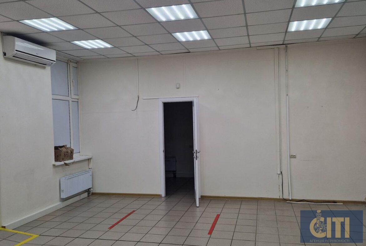 Оренда нежитлового приміщення 69 кв. м. Район Сінного ринку