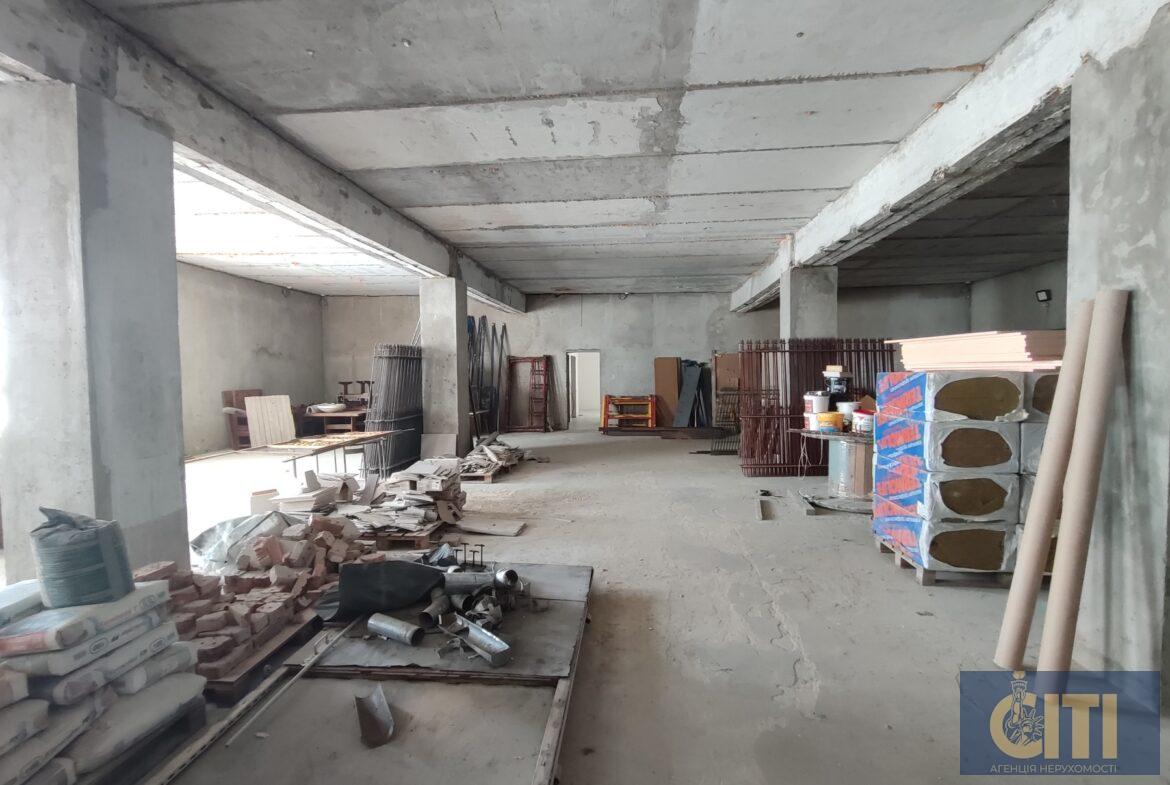 Триповерховий офісно-спортивний комплекс, 6000 m²