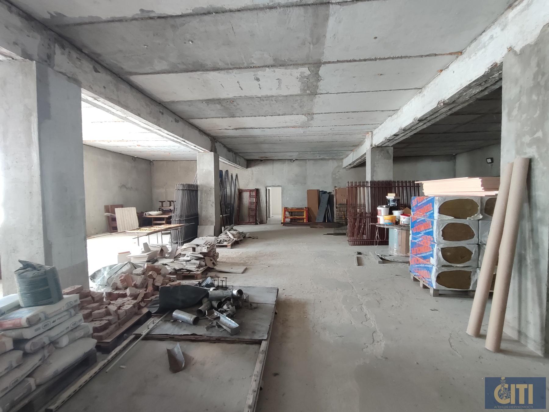 Триповерховий офісно-спортивний комплекс, 6000 m²