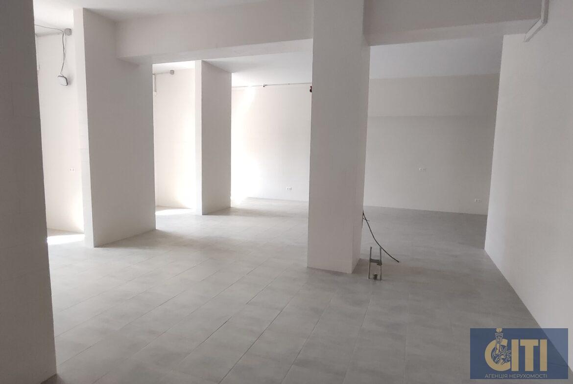 Триповерховий офісно-спортивний комплекс, 6000 m²