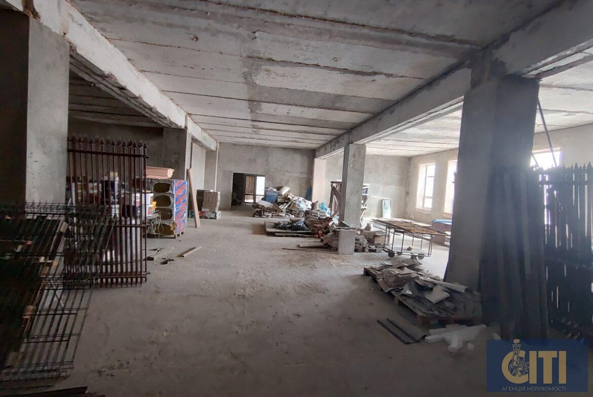 Триповерховий офісно-спортивний комплекс, 6000 m²