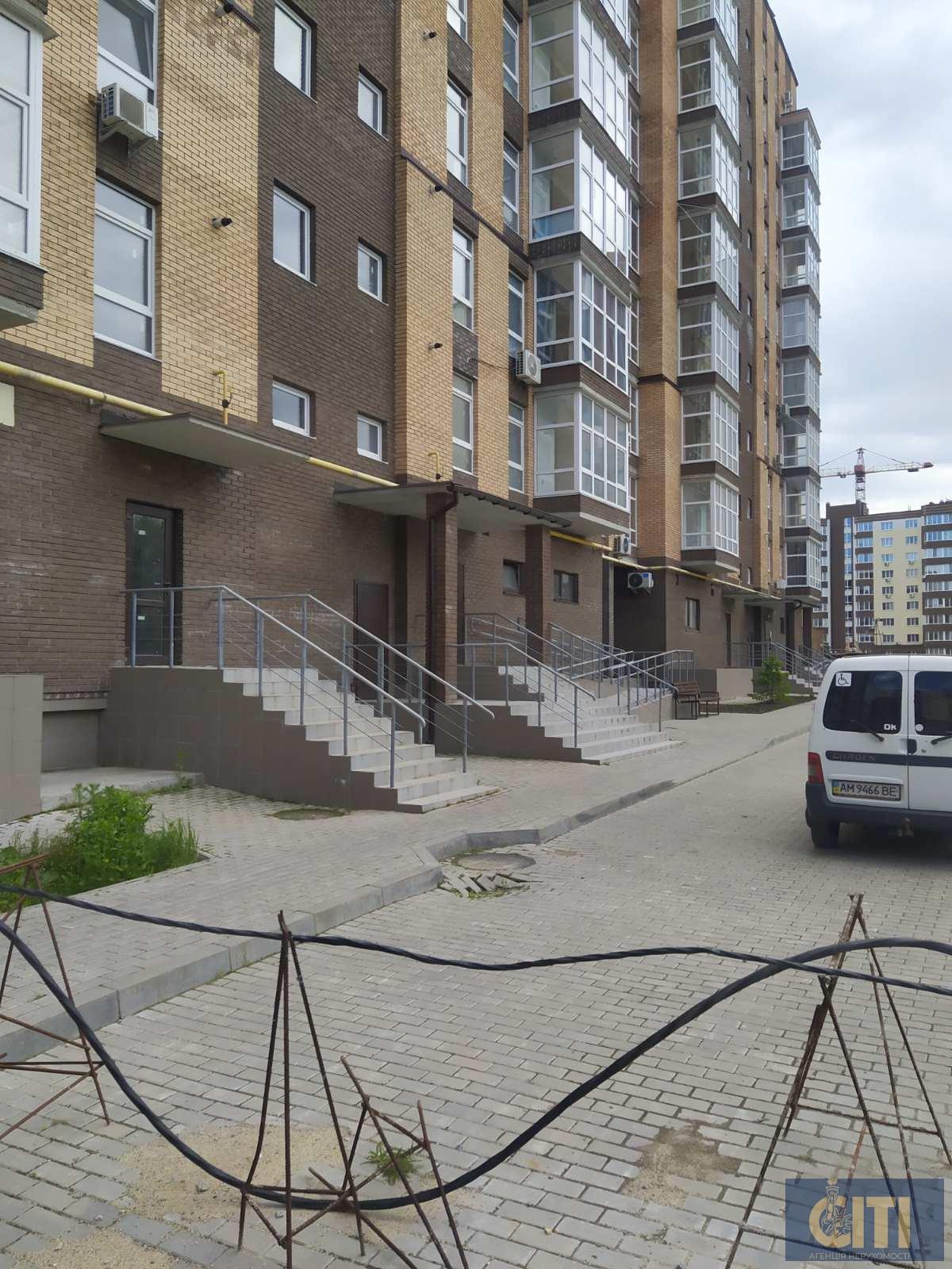 Продаж комерційного приміщення 83 кв.м, Крошня