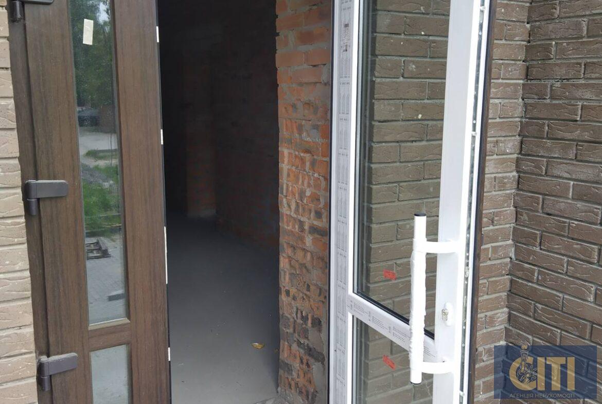 Продаж комерційного приміщення 83 кв.м, Крошня