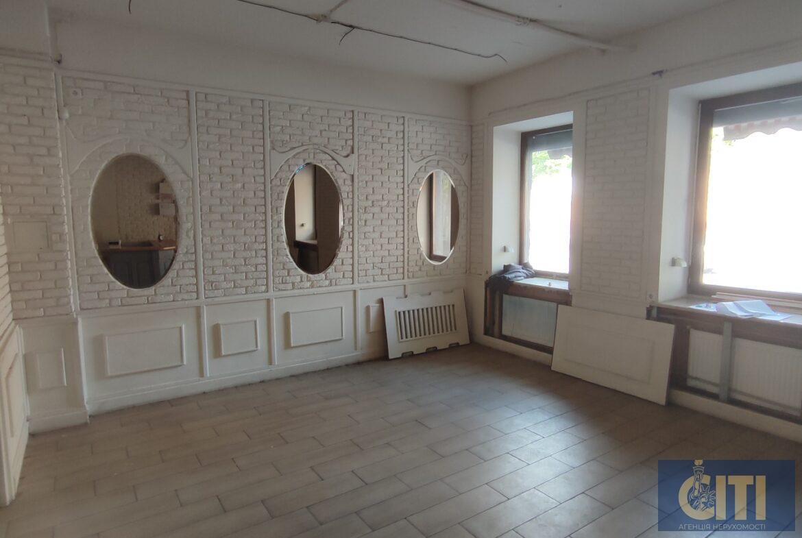 Оренда приміщення 85 м. в центрі Житомира вул.В.Бердичівська / Театральна