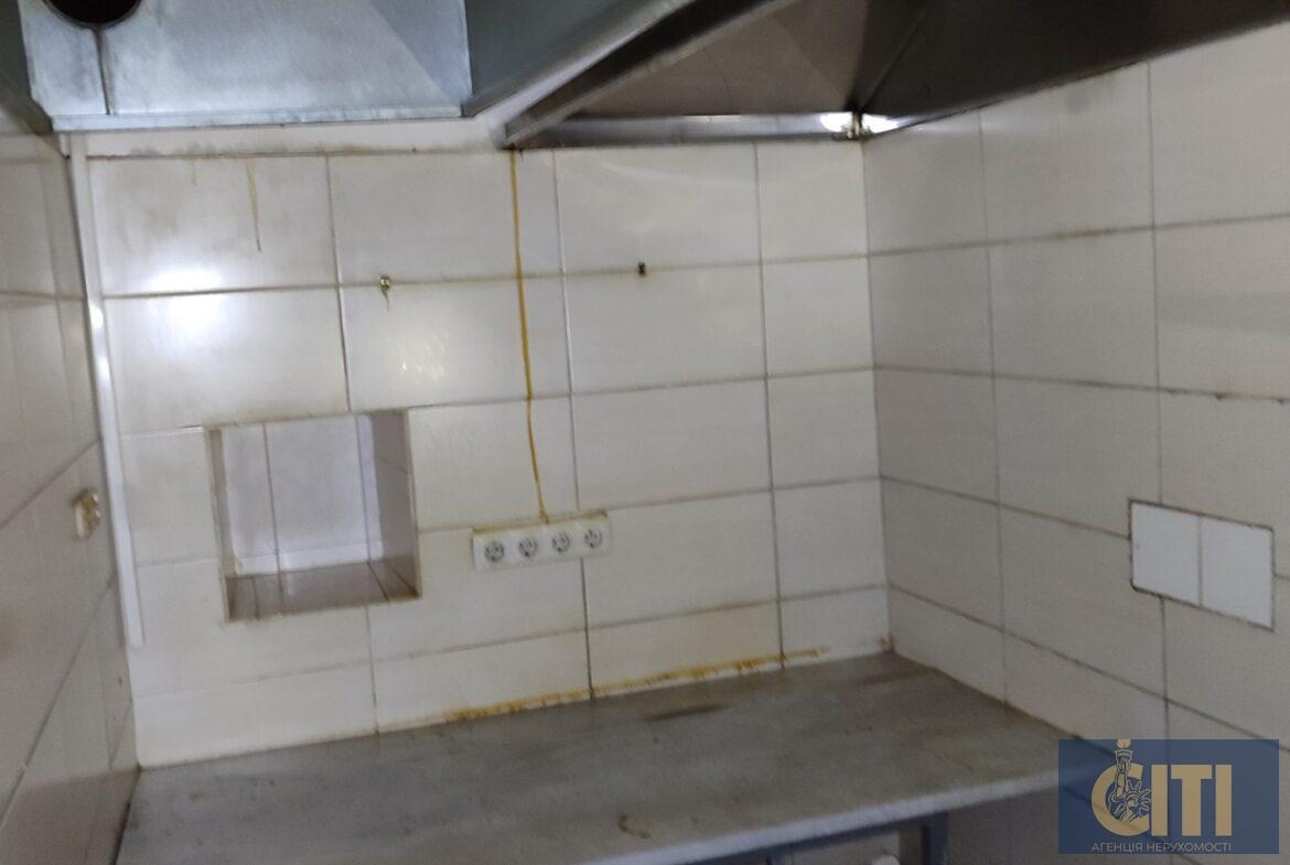 Оренда приміщення 85 м. в центрі Житомира вул.В.Бердичівська / Театральна
