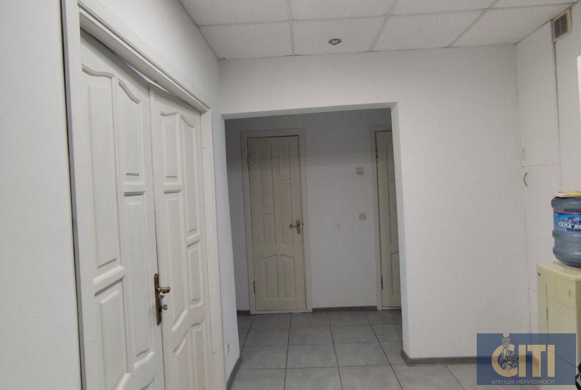 Оренда комерційного приміщення 100 м² по вул. Гоголівській