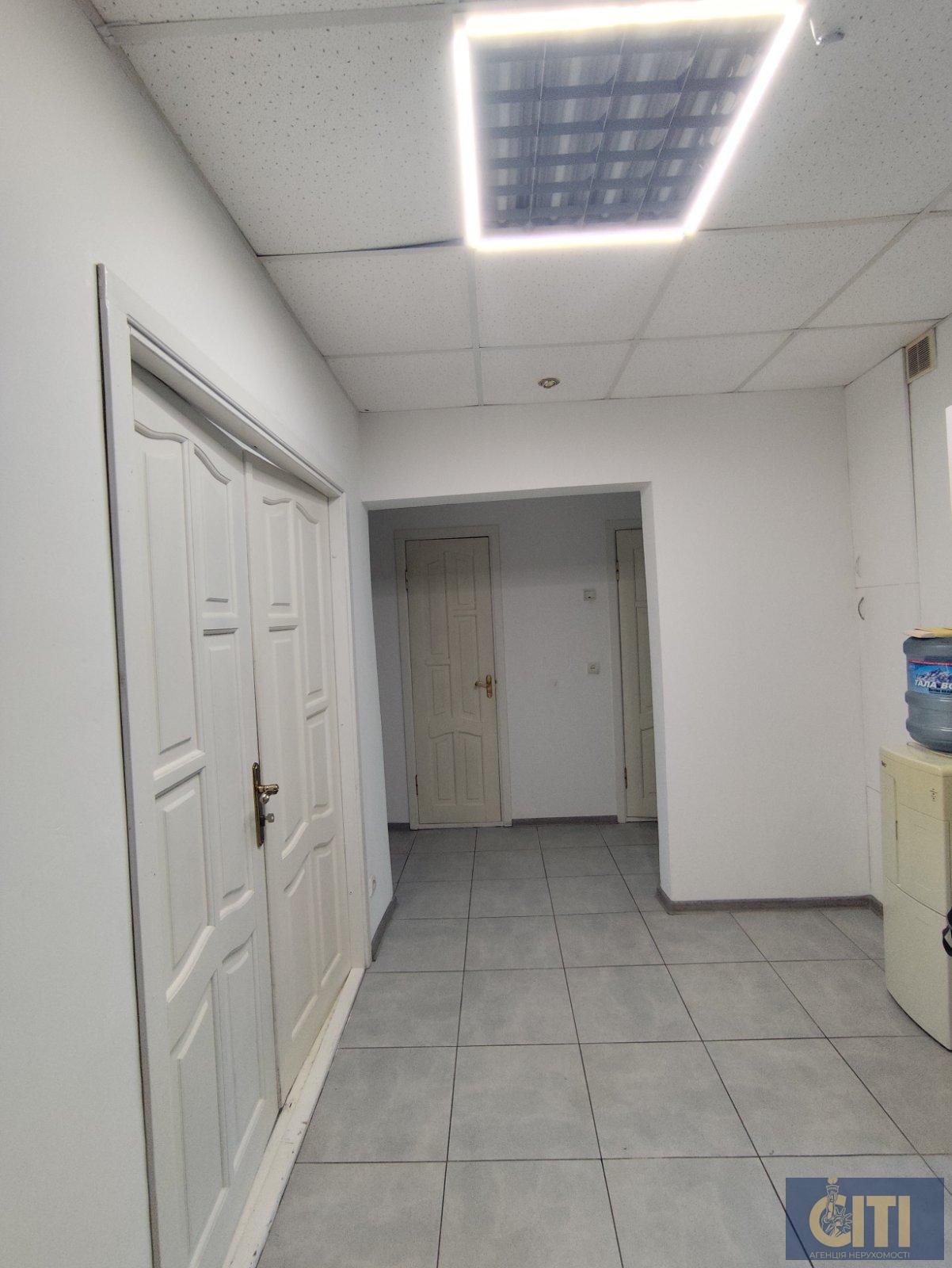Оренда комерційного приміщення 100 м² по вул. Гоголівській