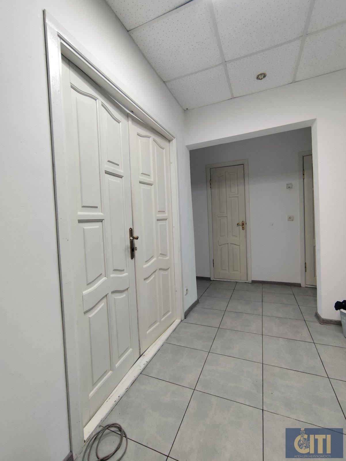 Оренда комерційного приміщення 100 м² по вул. Гоголівській