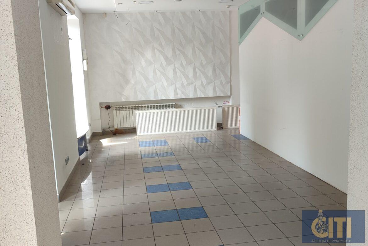 Оренда нежитлового приміщення в самому центрі, вул Театральна, 116 м2