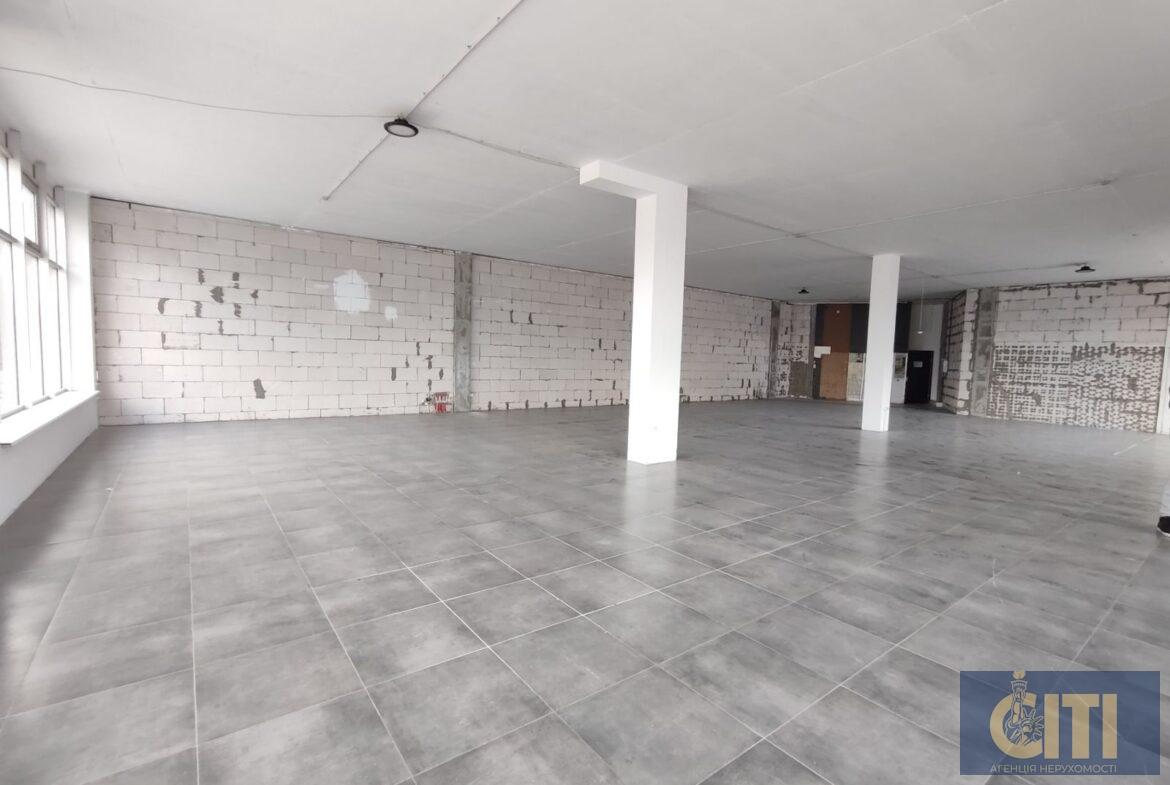Продаж нежилого приміщення (магазину) вул. Вітрука, загальна площа 305 кв.м.