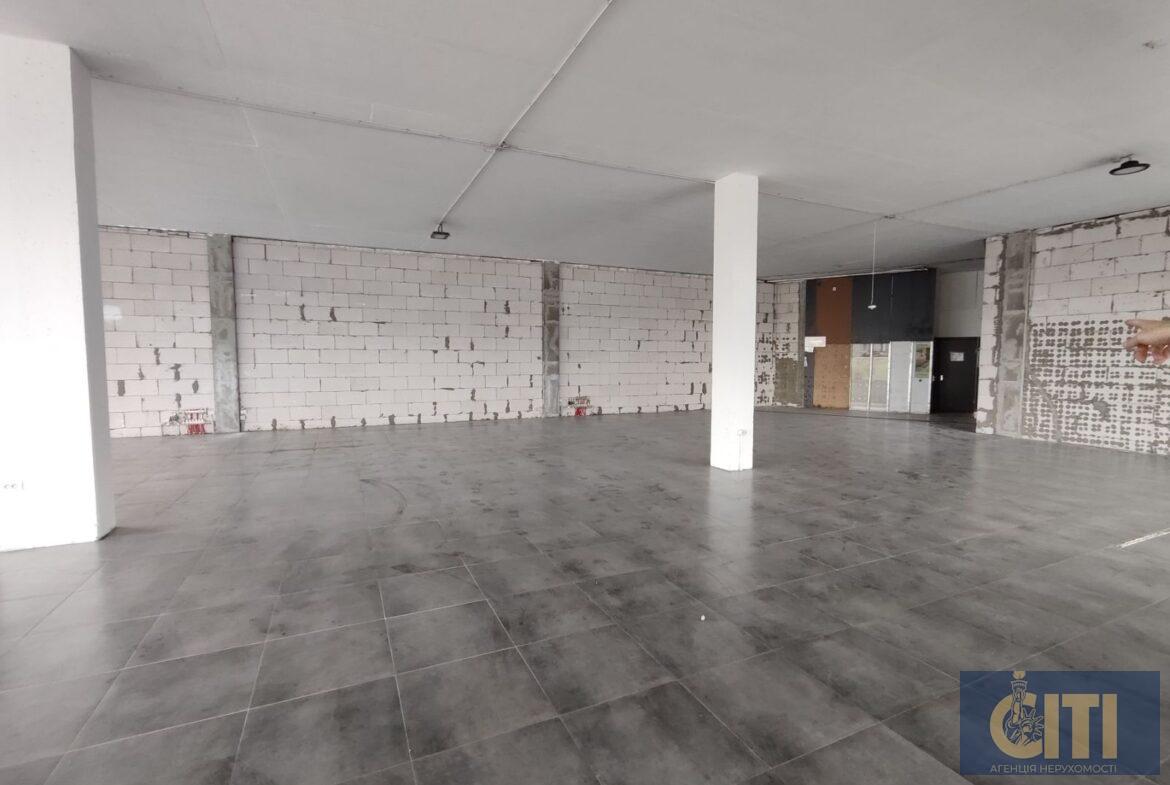 Продаж нежилого приміщення (магазину) вул. Вітрука, загальна площа 305 кв.м.