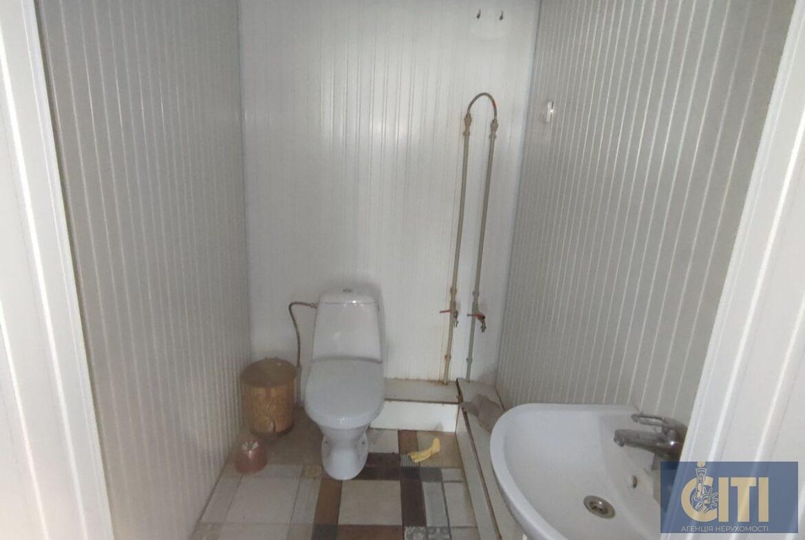 Продаж нежилого приміщення (магазину) вул. Вітрука, загальна площа 305 кв.м.