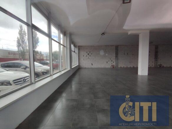 Продаж нежилого приміщення (магазину) вул. Вітрука, загальна площа 305 кв.м.